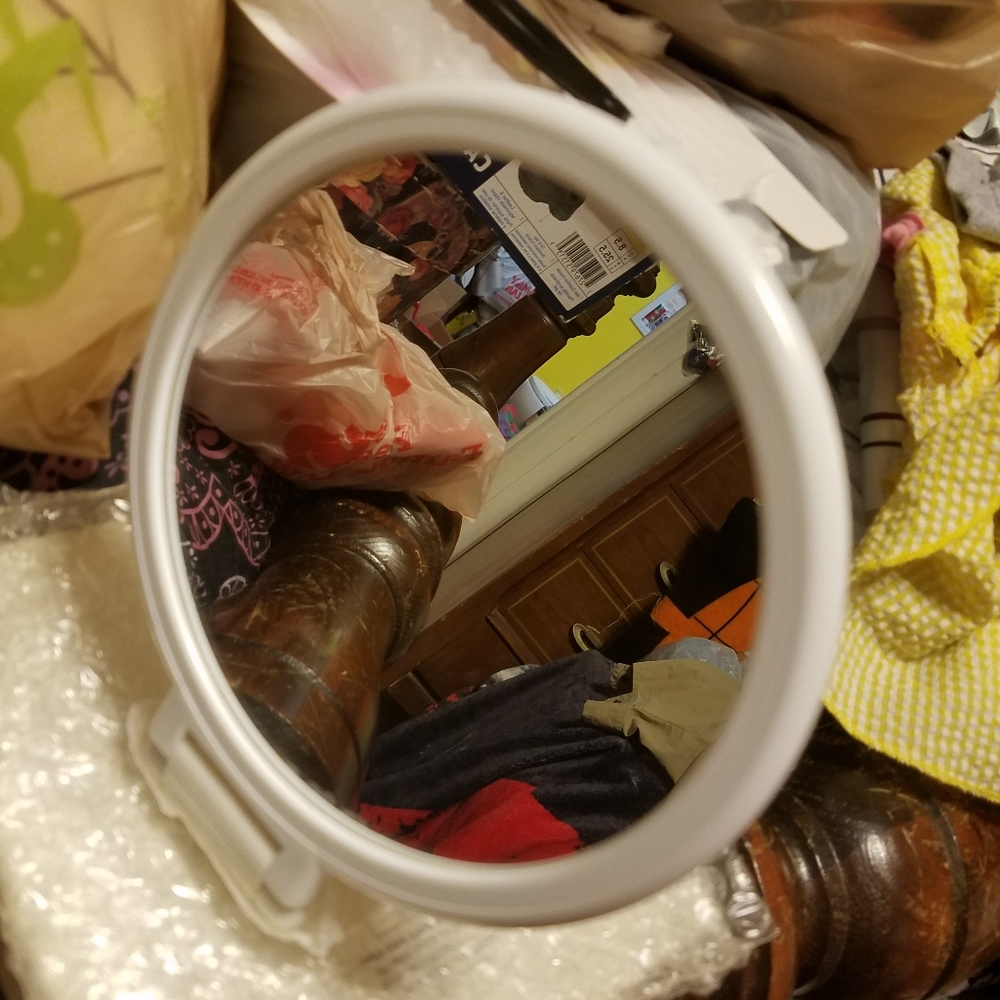 Dual sided cosmetic mirror was from Avon
Please go